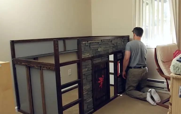 Ikea Hack: Vader maakt van Ikea bed een sprookjeskasteel voor dochter