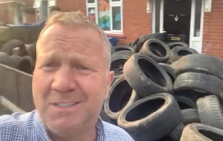 Illegale dumper krijgt van boertje meer dan 400 banden terug
