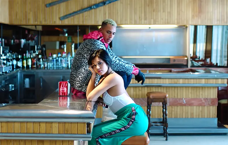 In de repeat of niet: Bizzey - Girl Girl ft. Sterre