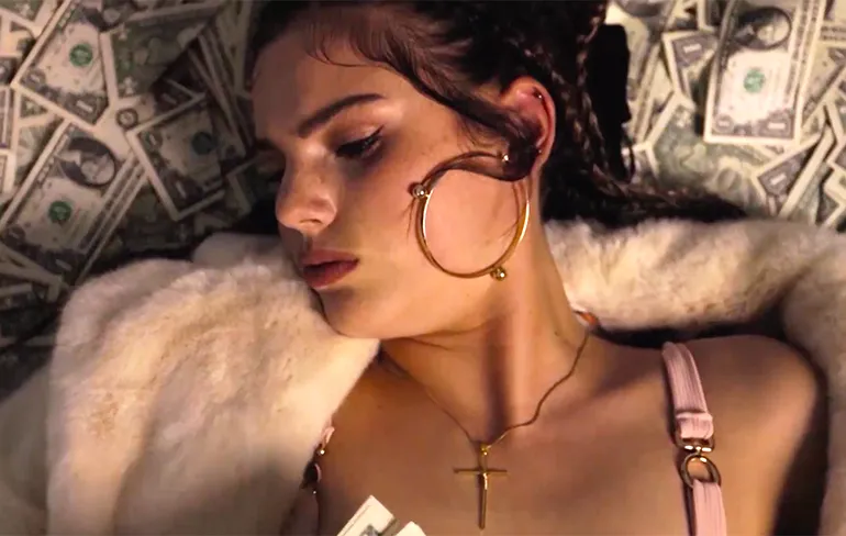 Internet kan uit: Trailer Docu Famke Louise