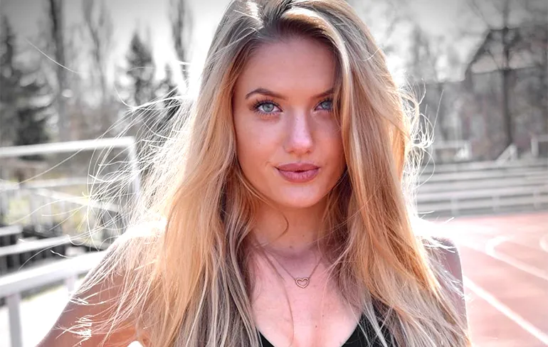 Is de 19-jarige Duitse Alica Schmidt de knapste atlete ter wereld?