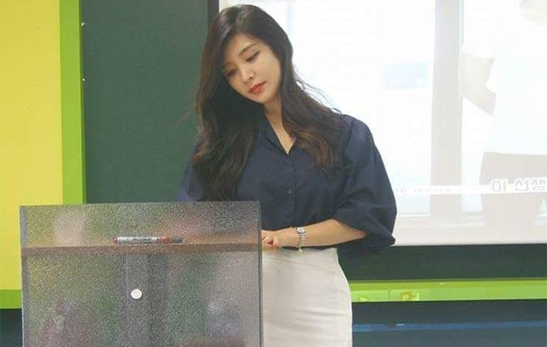 Is Park Hyun Seo de knapste lerares van Korea?