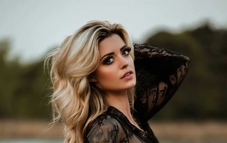 Ja hoor, Temptation Island Milou is op de OnlyFans trein gesprongen