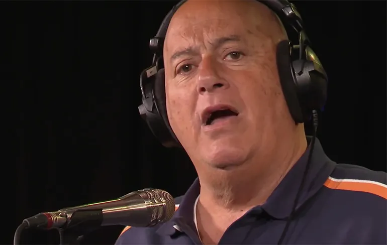 Jack van Gelder heeft nummer "Summer Holiday" echt uitgebracht