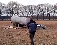 Jacob Jan is een klein beetje doof!