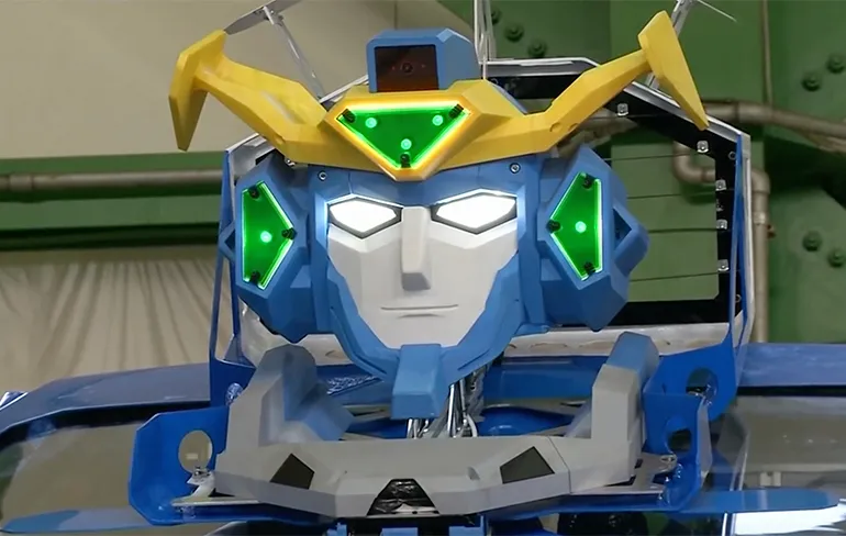Japanse uitvinders maken echte Transformers auto