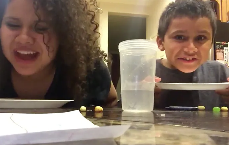 Jelly Bean Boozled Challenge iets te heftig voor mannetje