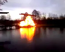 Kamerikse vuurwerkvandalen slopen brug