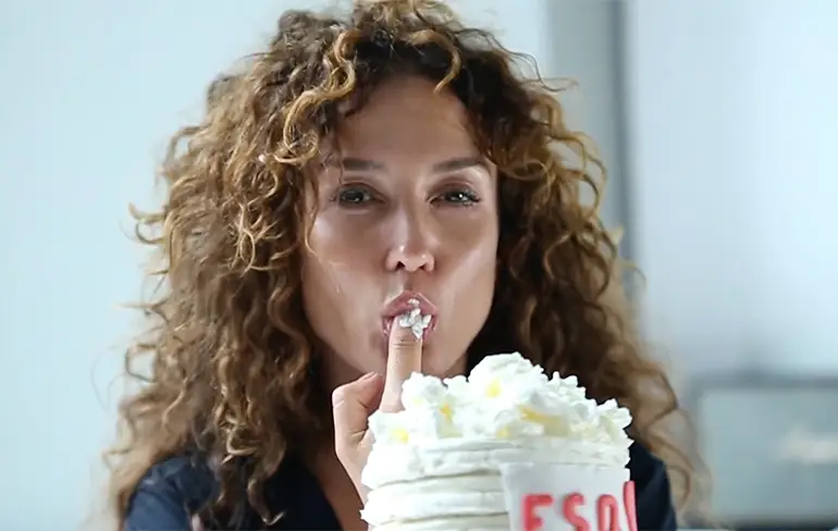Katja Schuurman is 41 en nog zwaar te doen!