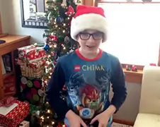 Kind krijgt stofzuiger als kerstcadeau