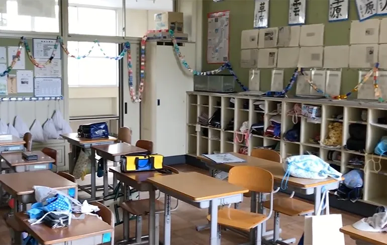 Kinderen, we verlaten NU de school! 6 jaar later...