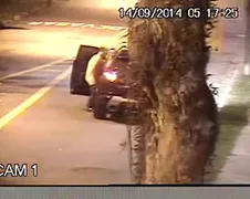 Koppeltje vond auto ook maar wat te krapjes...