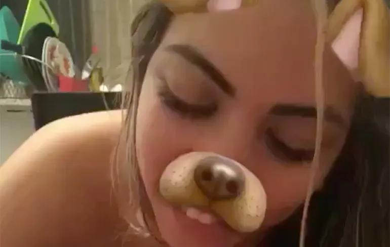 Lachen met Snapchat filters tijdens potje Nilfisken