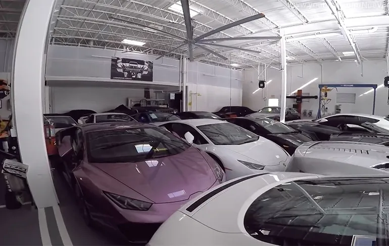 Lambo's verstopt voor orkaan Matthew gaan weer de showroom in