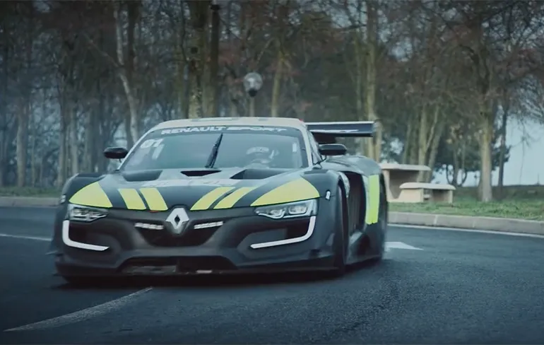 Langzamer rijden als Franse politie Renault Sport R.S. 01 in gaat zetten?