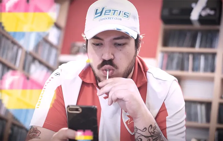 Lekkere cover Op Me Monnie van Pene Corrida