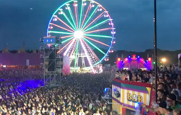 Lekkere Living on a prayer remake van Mental Theo op Intents Festival