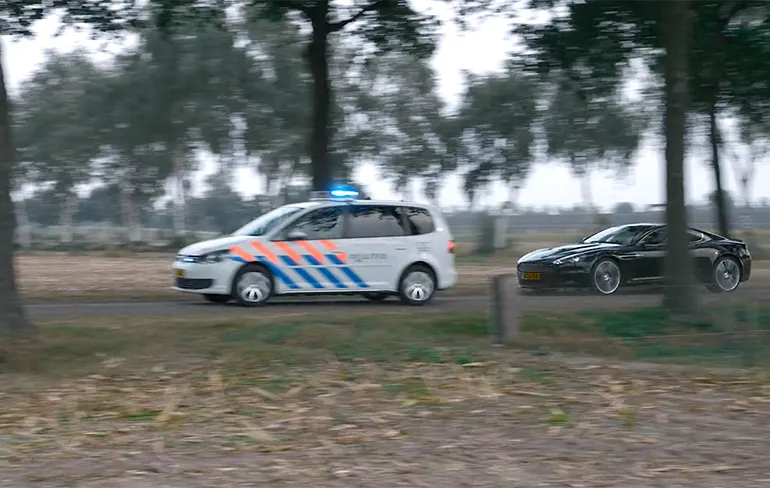 Licence to Purpose: Emiel vraagt zijn vriendin ten huwelijk James Bond style