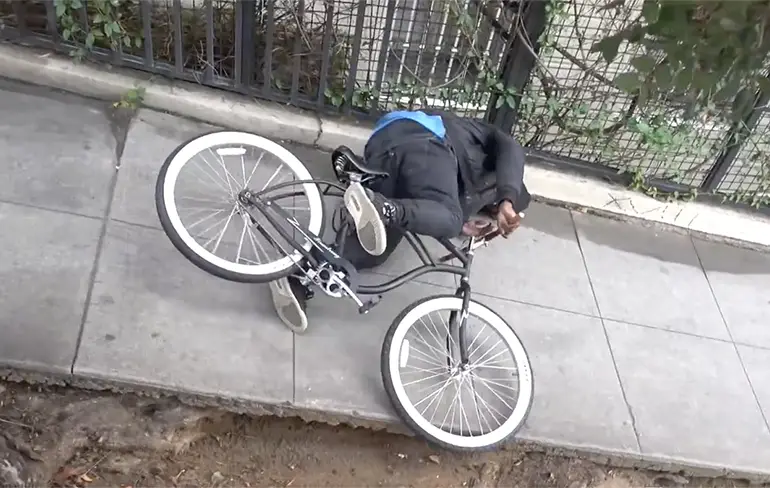 Lokfiets in ghetto laten stelen en dieven elektrocuteren is lachen!