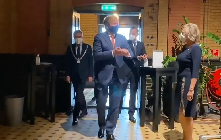 LuckyTV doet Willy op laatste werktrip voor vakantie Griekenland