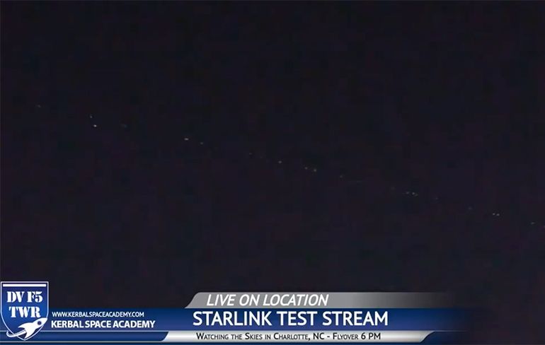 Man is door dolle heen als treintje van SpaceX Starlink voorbij vliegt