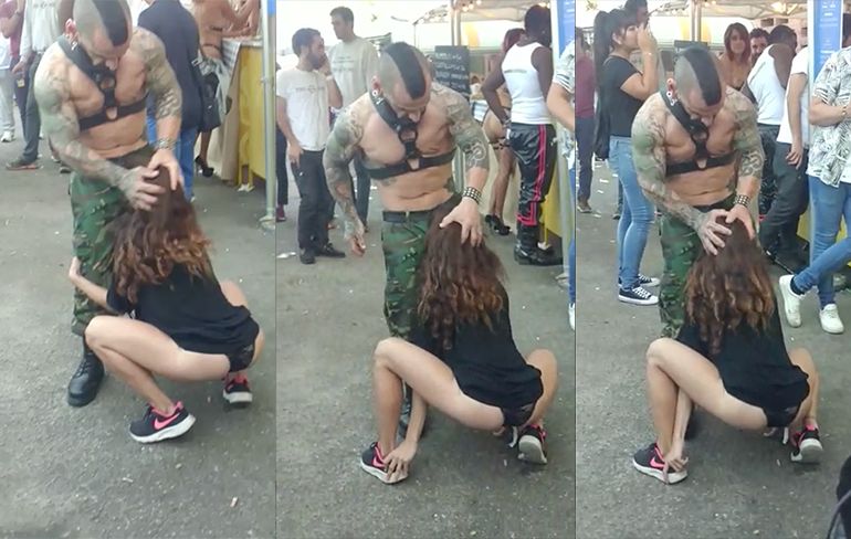 Man laat vrouw uit op een festival in Spanje...