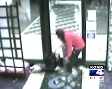 Man steelt paspop uit sexwinkel