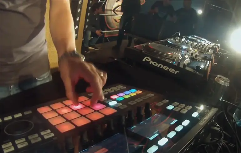 MD&A's Live Hardcore sessie tijdens Defqon.1