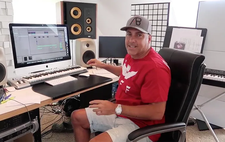 Mental Theo maakt beukende remix van theme La Casa De Papel