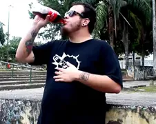 Mentos en cola experimentje via de maag