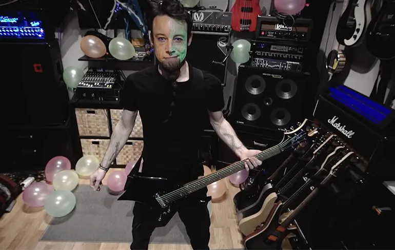 Metal cover I Fink U Freeky van Die Antwoord