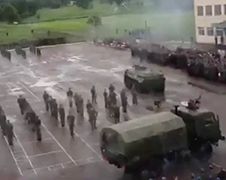 Militaire Parade niet zo goed voor één persoon