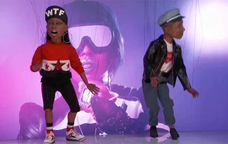 Missy Elliot en Pharrel Williams doen WTF tijdens finale The Voice 2015