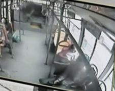 Mobiele telefoon ontploft in Chinese bus