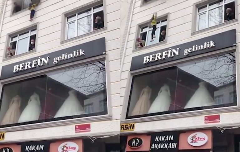Moeder in Turkije redt kinderen uit brandend huis door ze uit het raam te gooien