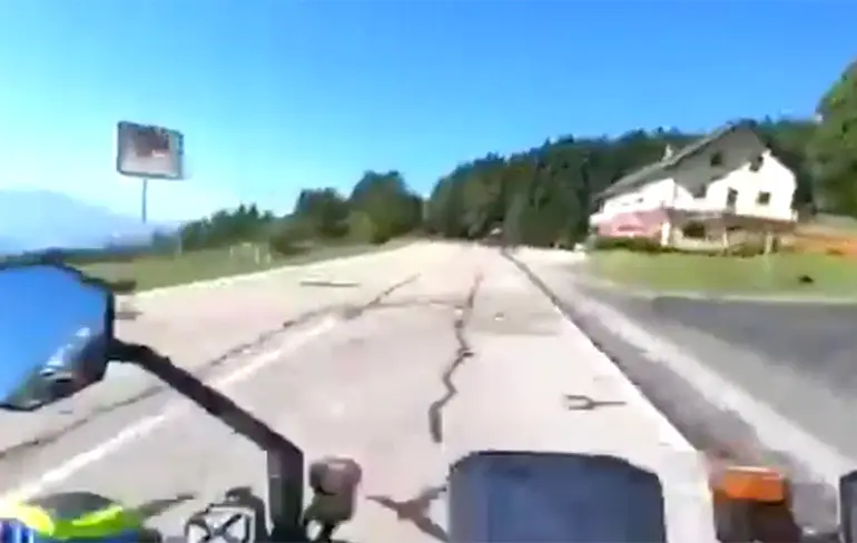Motorrijders maken kennis met het principe twee vliegen in een klap