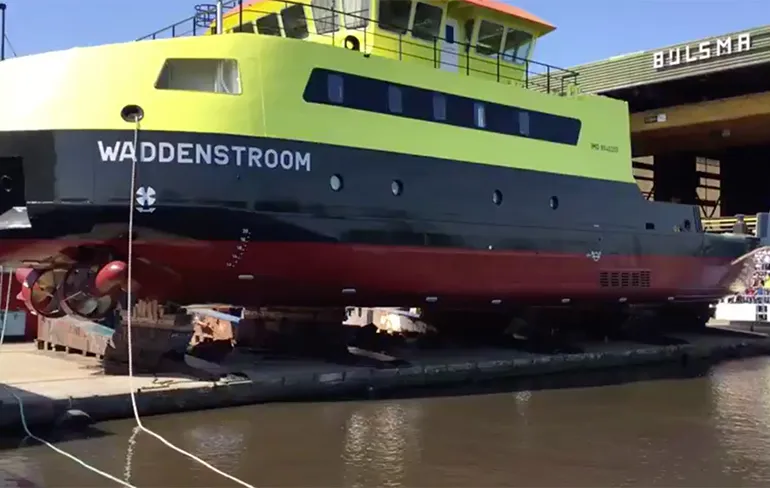 Nat pak na tewaterlating van de Waddenstroom in Friesland
