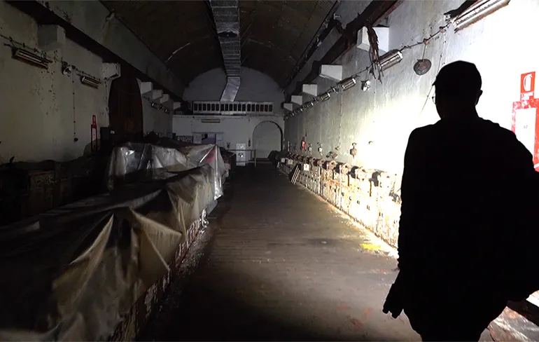 Nederlandse avonturier ontdekt geheime WOII/Koude Oorlog bunker in Italie