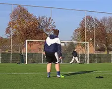 Nederlandse Bas is echt koning in nemen van vrije trappen