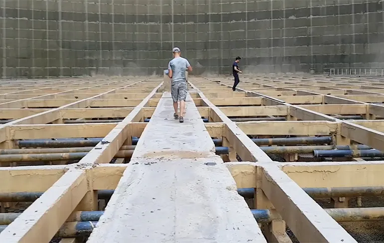 Nederlandse Urban Explorers breken in bij Griekse energiecentrale...