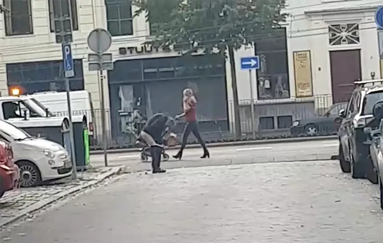 Nee joh, in Den Haag kun je gewoon op straat poepen!