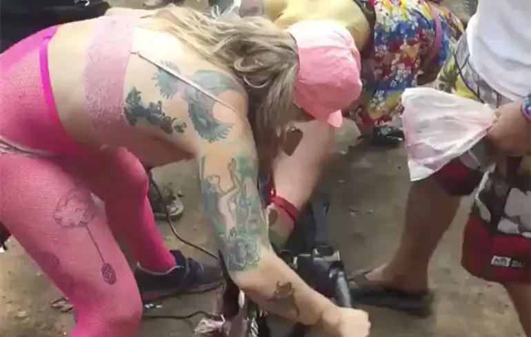 Neem jij ook altijd een steelstofzuiger mee naar een feestje?