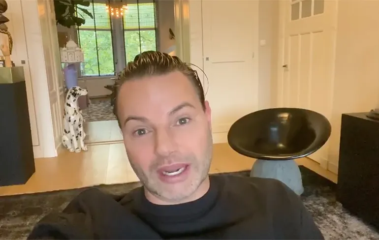 Nieuw netvlies nodig: Gelekte seksvideo van Fred van Leer gaat rond op social media
