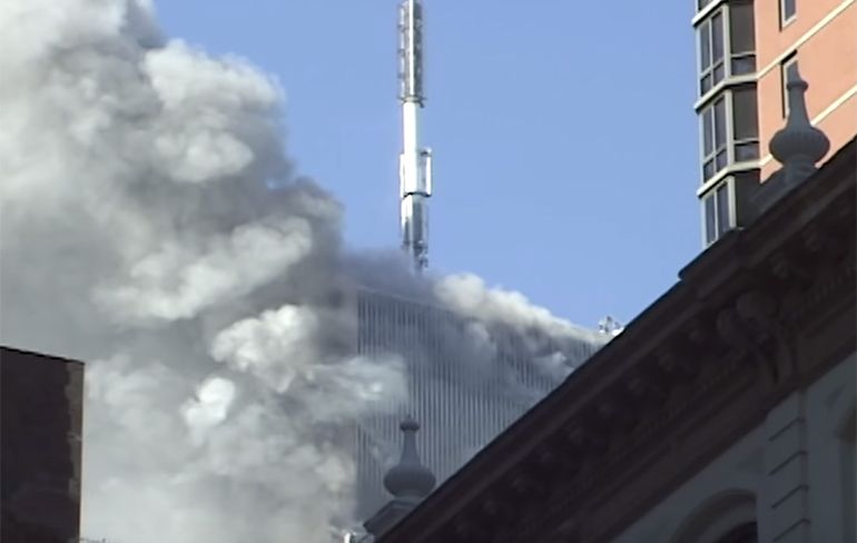 Nieuwe beelden 9/11: "Duncan get up, the World Trade Center is on fire"