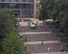 Nogal eigenwijze taxichauffeur in China!