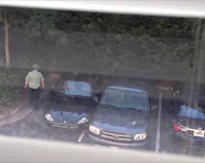 Notoire fout parkerende eikel krijgt klein lesje