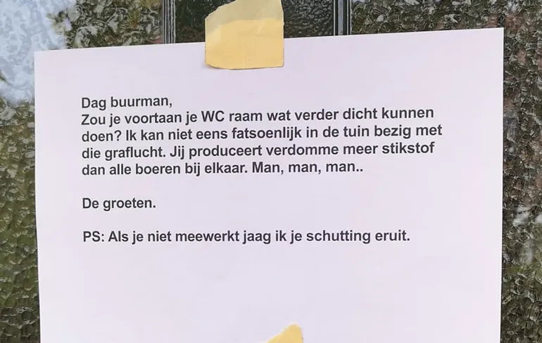 Of je tijdens een grote boodschap het WC raampje dichter wil doen...