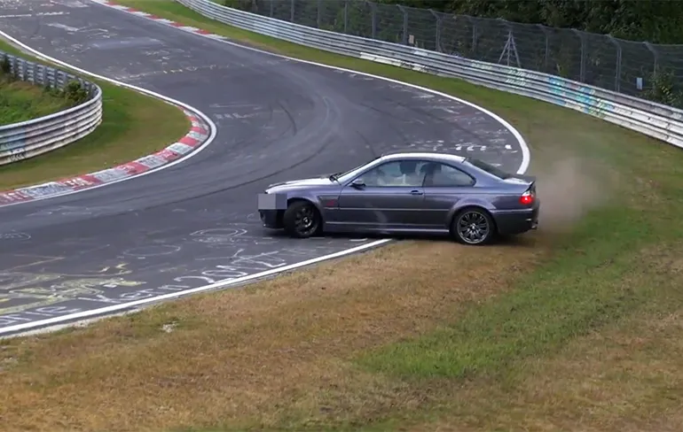 Olievlek op Nürburgring Nordschleife zorgt voor spannende momenten