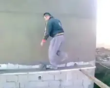Ondertussen in Koerdistan... Lekker dansen in de bouw