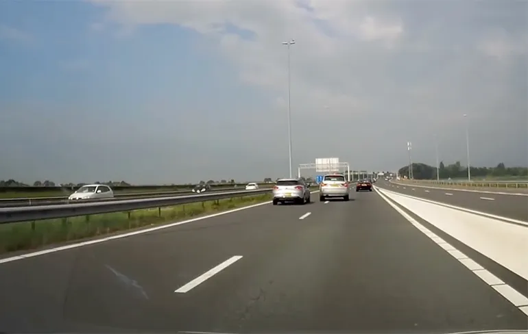 Ondertussen op de A9: Bumperkleven wordt levensgevaarlijke ruzie